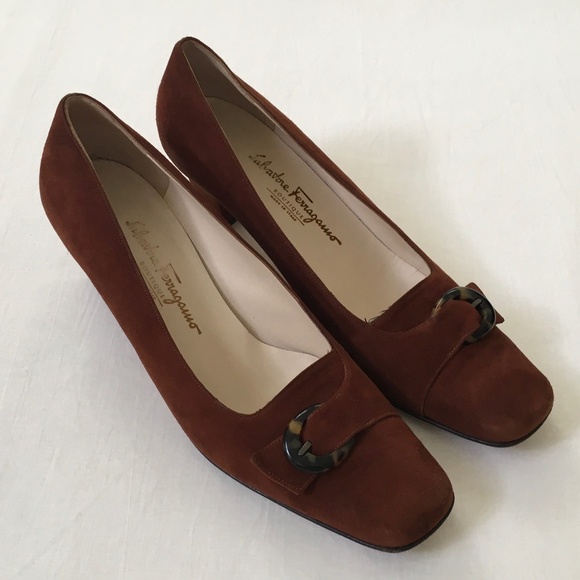 FERRAGAMO Vintage Moena Suede Buckle Pumps Cognac Brown Size 10 - Picture 1 of 14